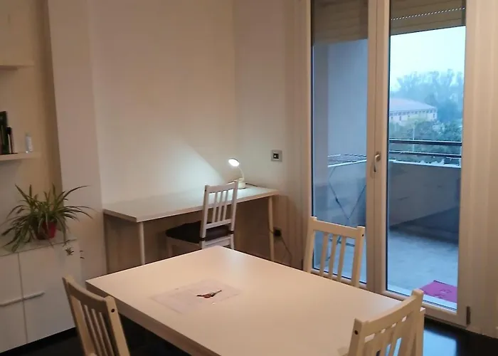 アパート Inparma Ovest